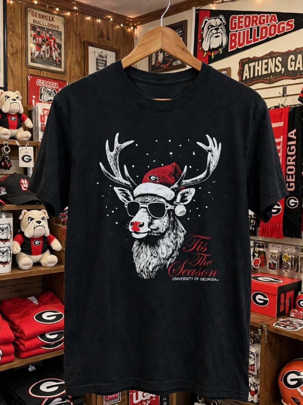 University of Georgia Bulldogs ‘Tis the Season Christmas Deer T-shirt M/Lg